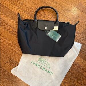 NWT Longchamp Large Le Pliage Neo Tote in black with strap